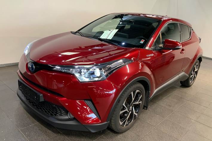 Rød Toyota C-HR fra 2019