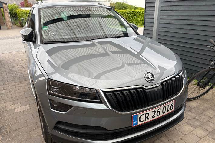 Grå Skoda Karoq fra 2020