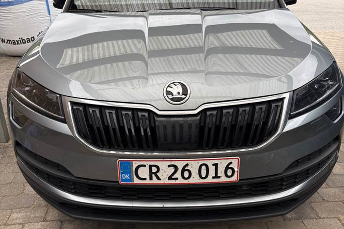 Grå Skoda Karoq fra 2020