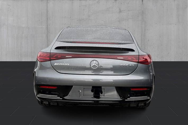 Grå Mercedes EQE43 fra 2023