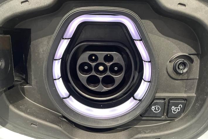 Hvid Ford Kuga fra 2021