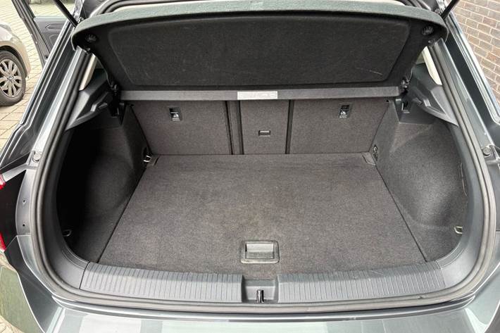 Sort VW T-Roc fra 2020