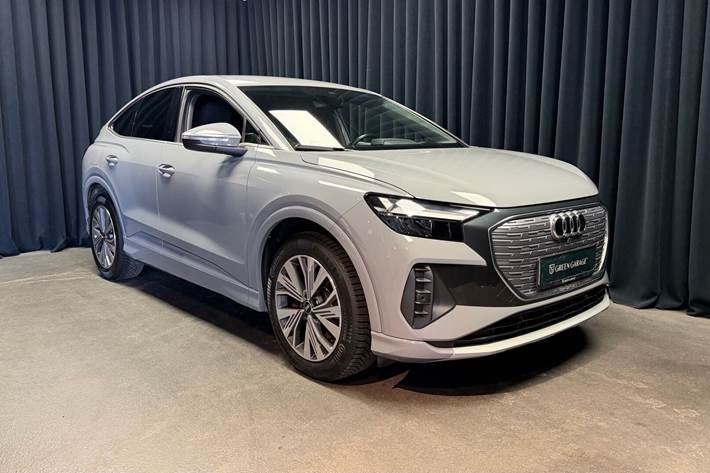 Grå Audi Q4 fra 2022