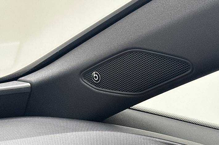 Blå Cupra Born fra 2022
