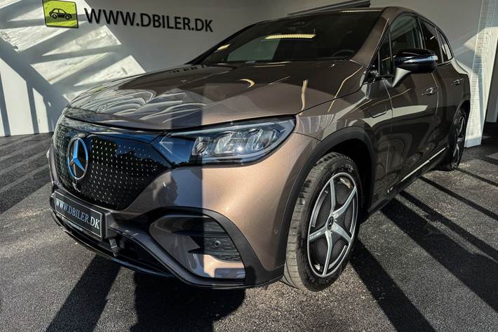 Brun Mercedes EQE 350 fra 2025