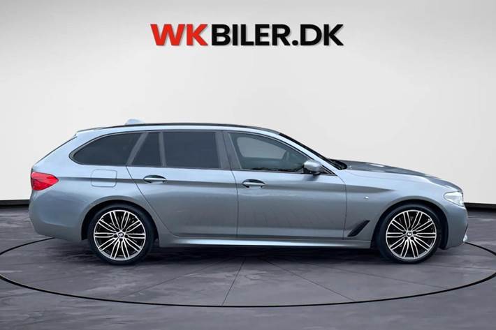 Grå BMW 530d fra 2018