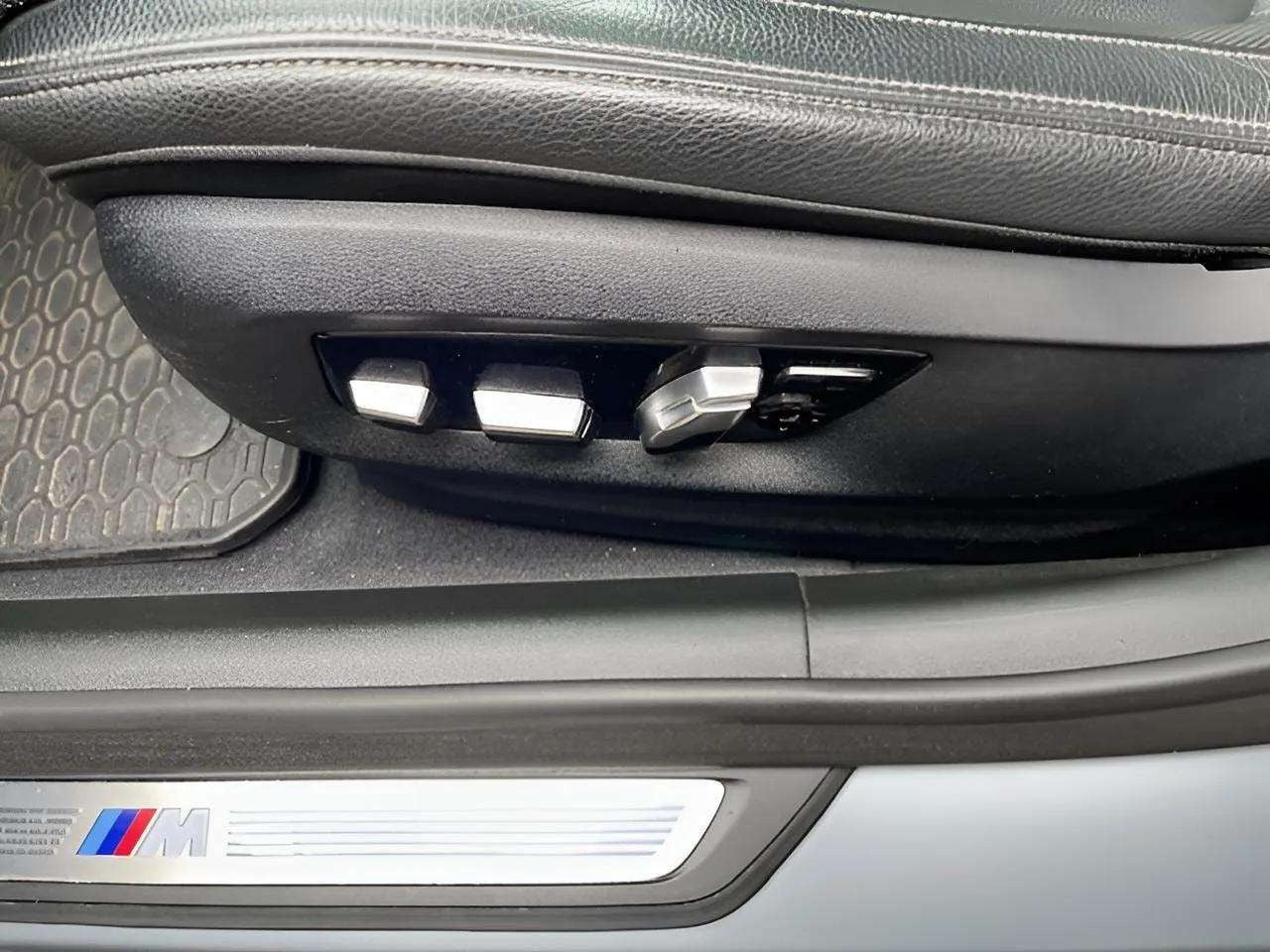 Grå BMW 530d fra 2018