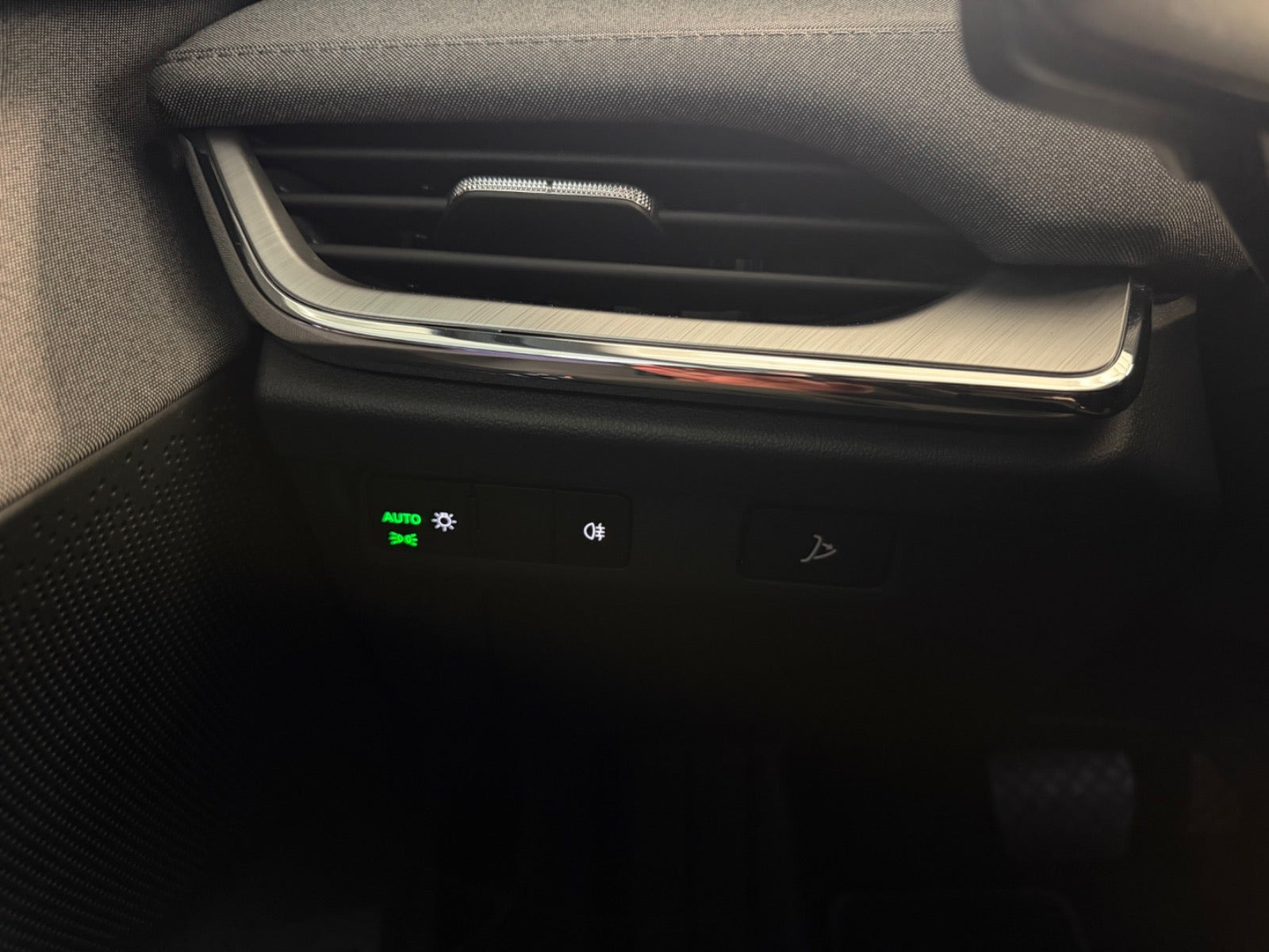 Turquoise Skoda Enyaq fra 2021