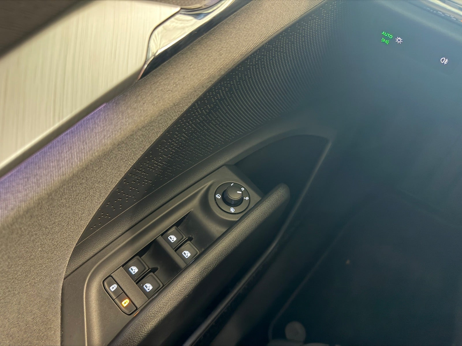 Turquoise Skoda Enyaq fra 2021