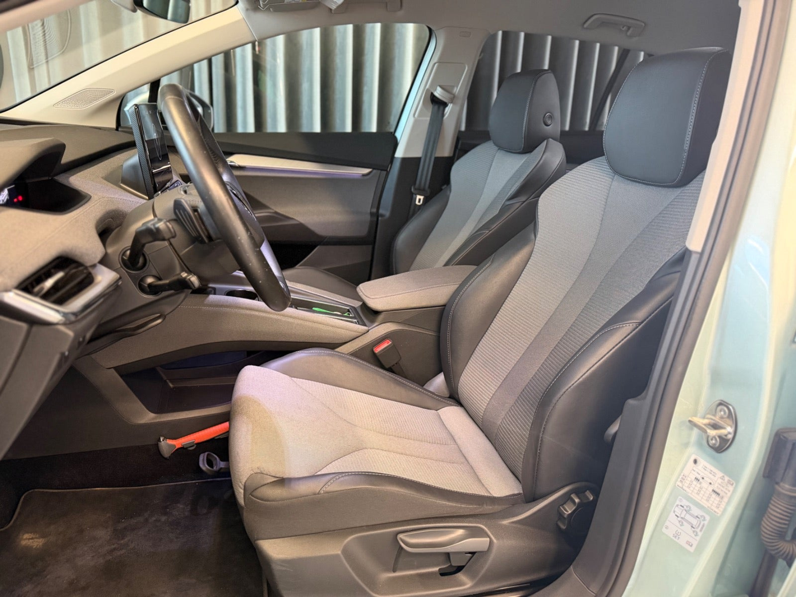 Turquoise Skoda Enyaq fra 2021