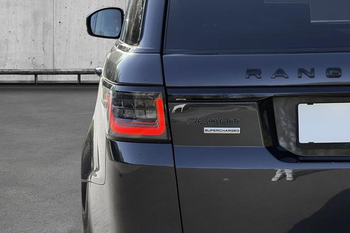 Grå Land Rover Range Rover sport fra 2019