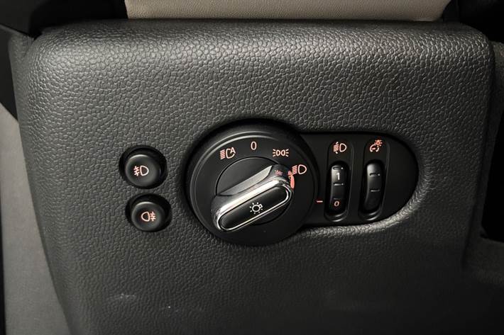 Orange Mini Cooper fra 2018