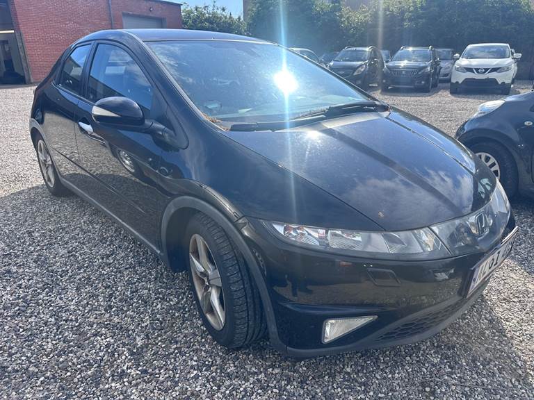 Honda Civic 1,8 Executive