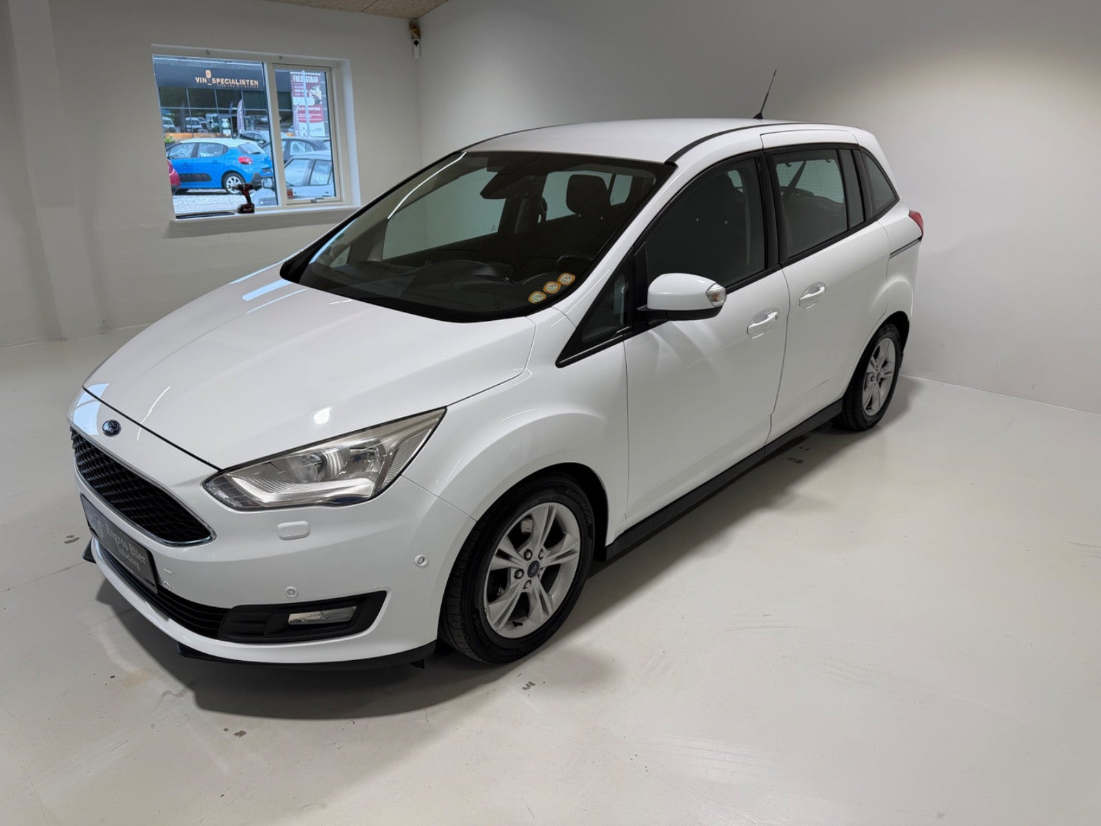 Hvid Ford Grand C-Max fra 2016