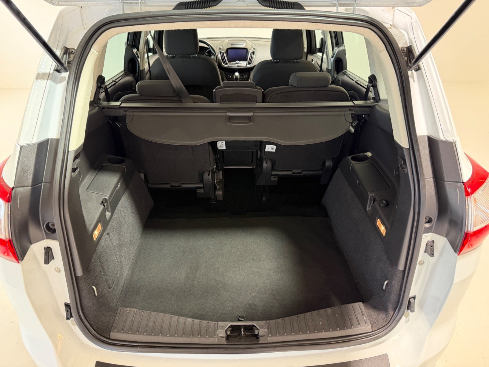Hvid Ford Grand C-Max fra 2016