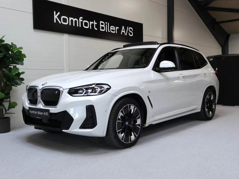 BMW iX3 Charged Plus M-Sport