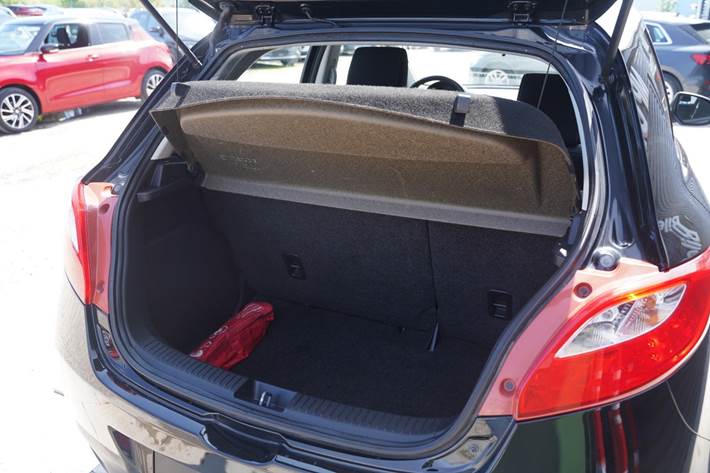 Sort Mazda 2 fra 2008