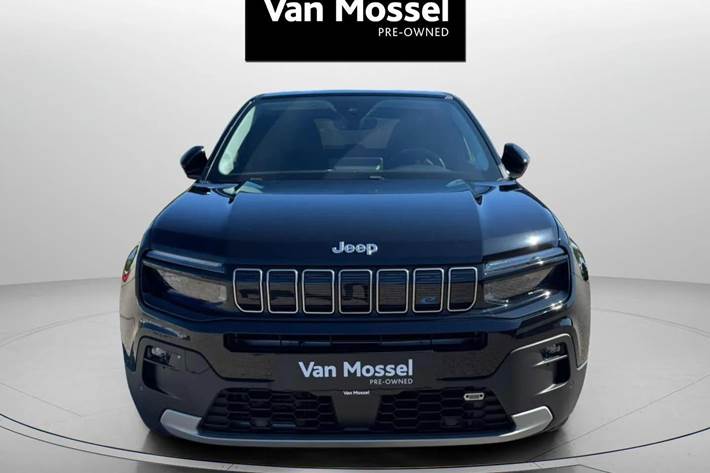 Sort Jeep Avenger fra 2023