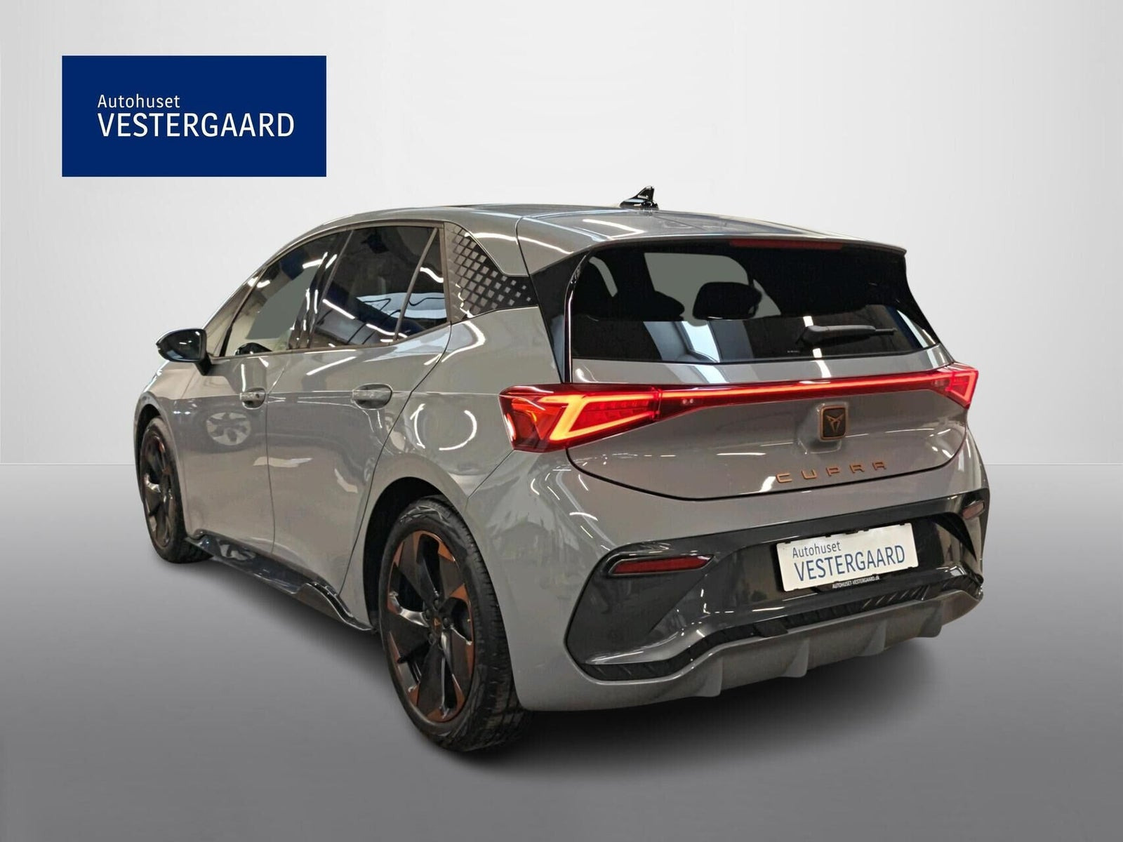 Grå Cupra Born fra 2022