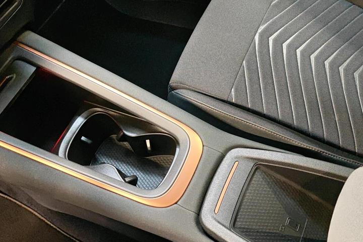 Grå Cupra Born fra 2022