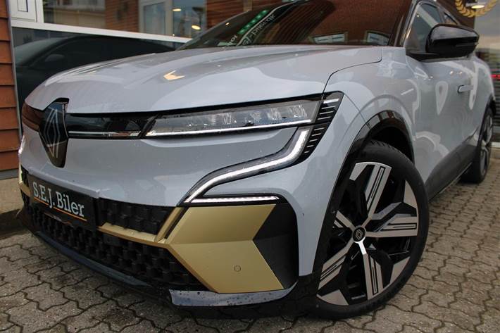 Grå Renault Megane E-Tech fra 2024