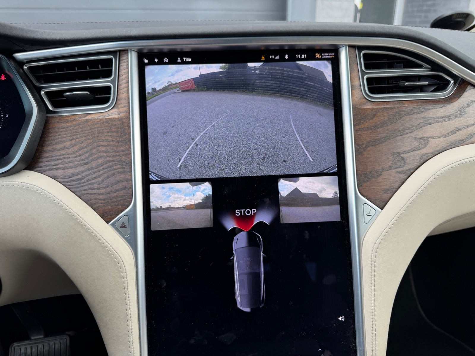 Sort Tesla Model X fra 2018