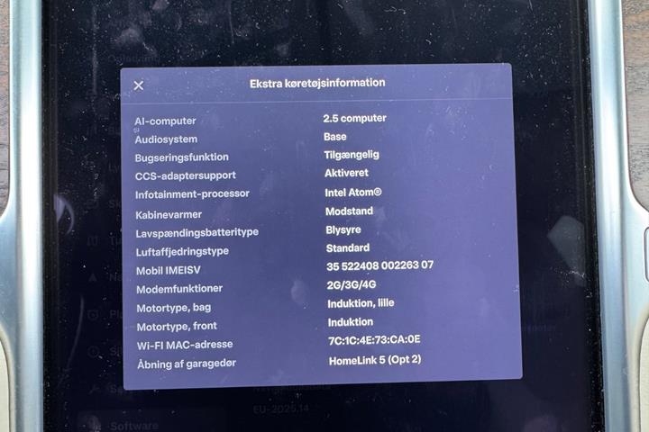 Sort Tesla Model X fra 2018
