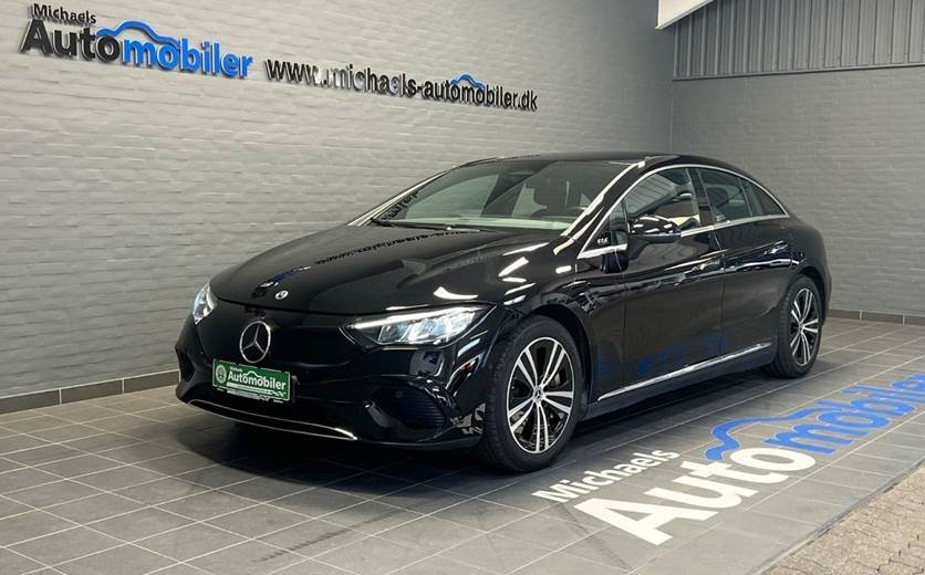 Mercedes EQE350 Electric Art