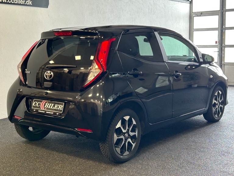 Toyota Aygo 1,0 VVT-i x-play x-shift