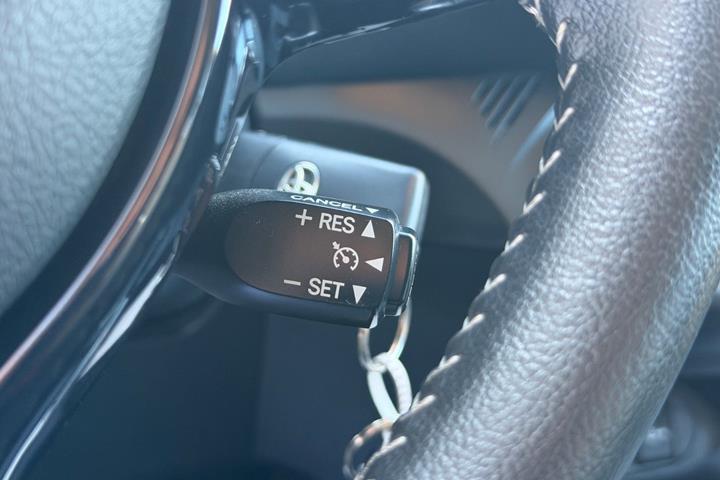 Sort Toyota Yaris fra 2017