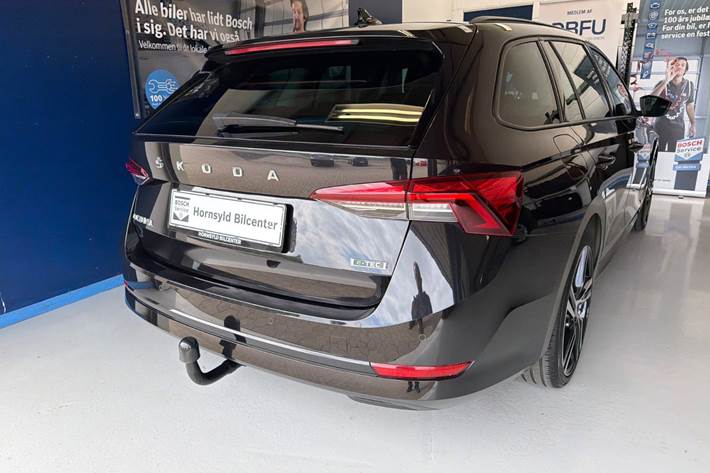Sort Skoda Octavia fra 2021
