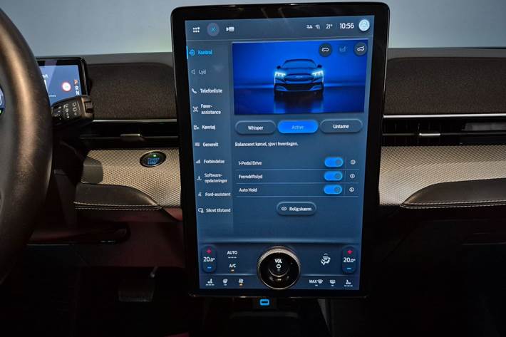 Rød Ford Mustang Mach-E fra 2022