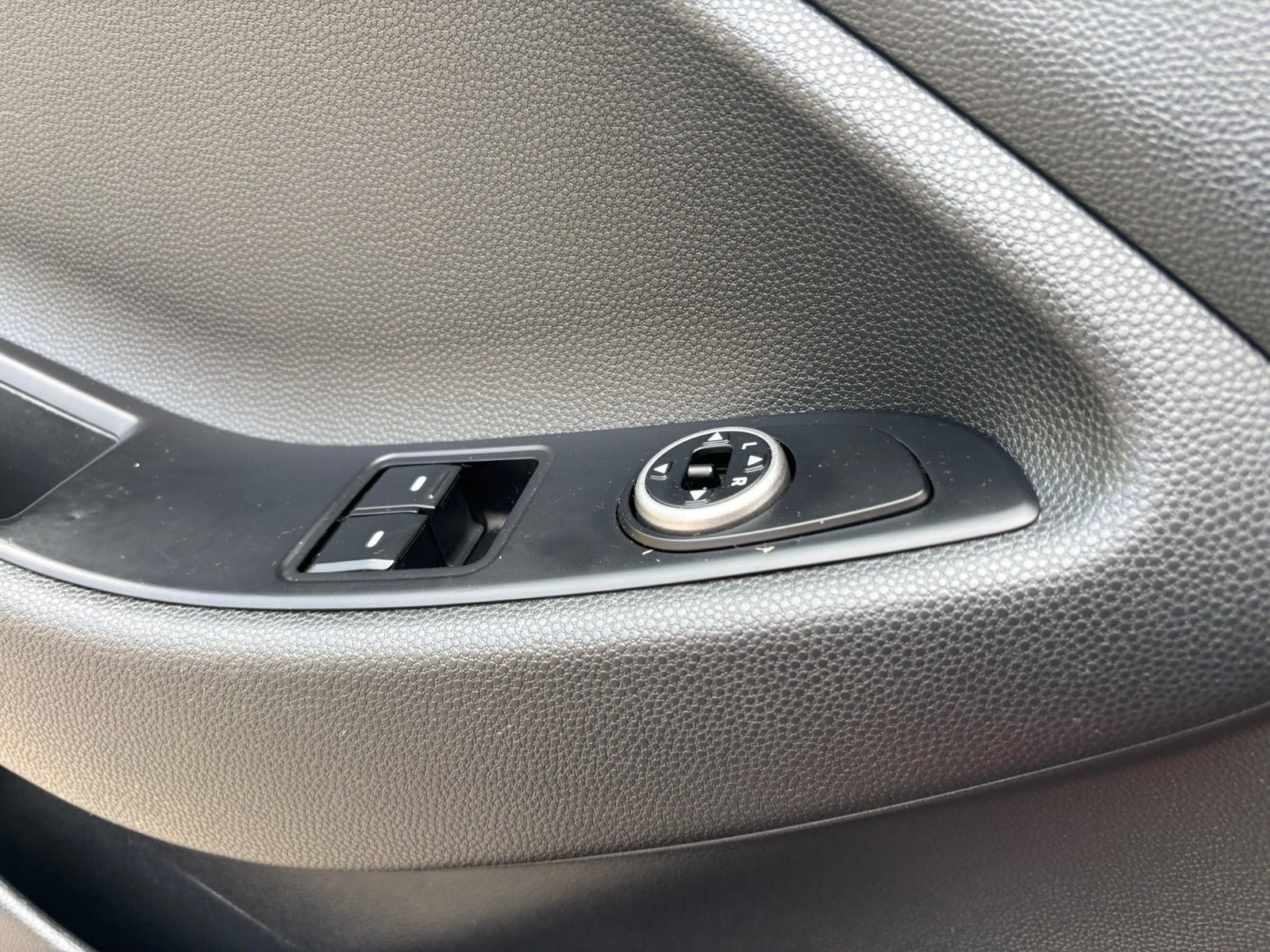 Rød Hyundai i20 fra 2019