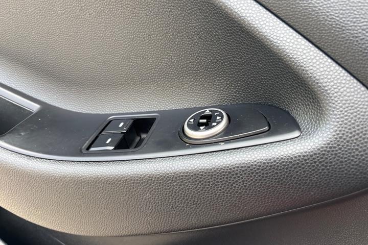 Rød Hyundai i20 fra 2019