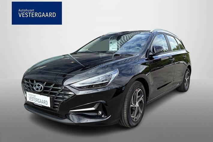 Sort Hyundai i30 fra 2023 set udefra