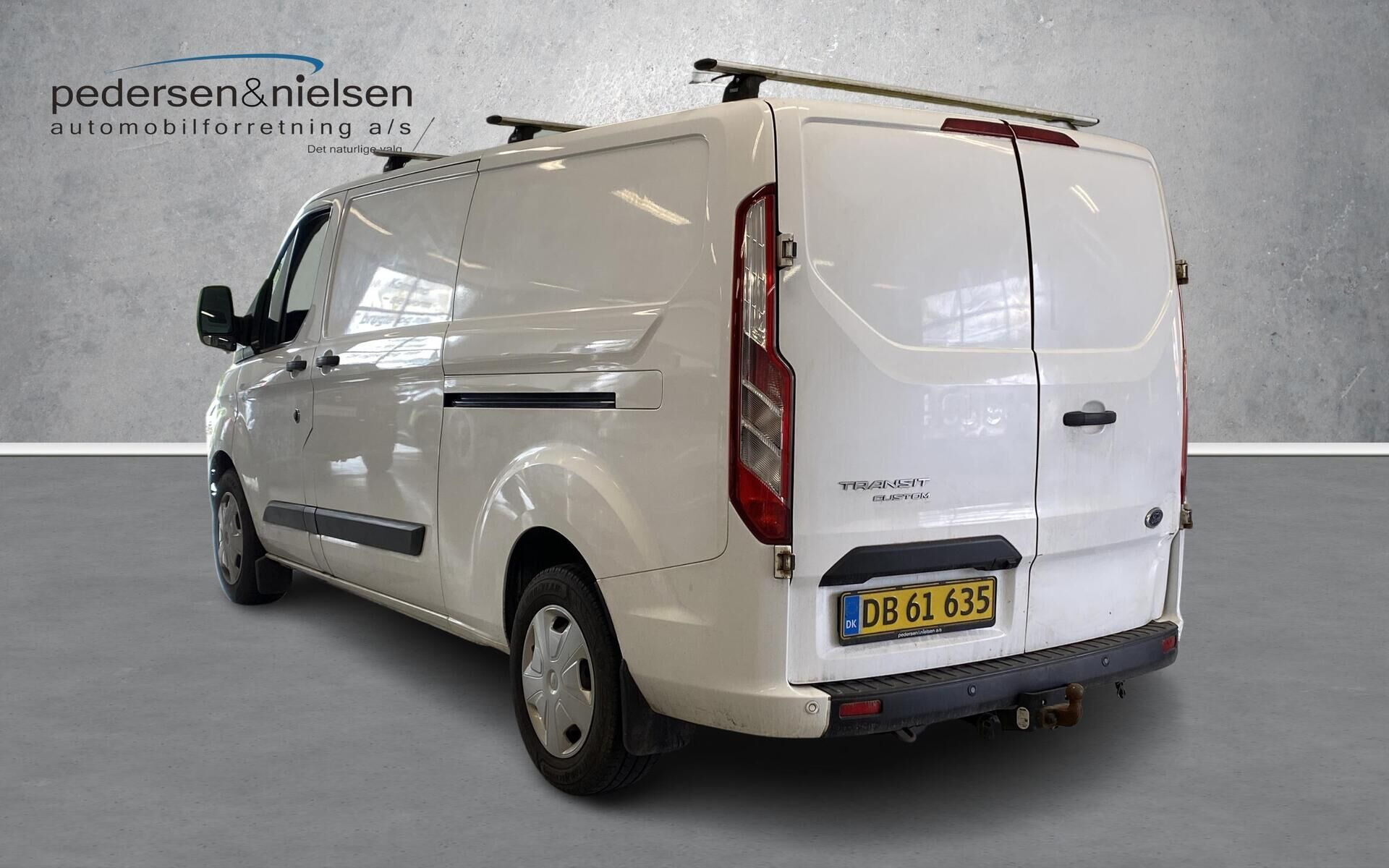 Hvid Ford Transit Custom fra 2021