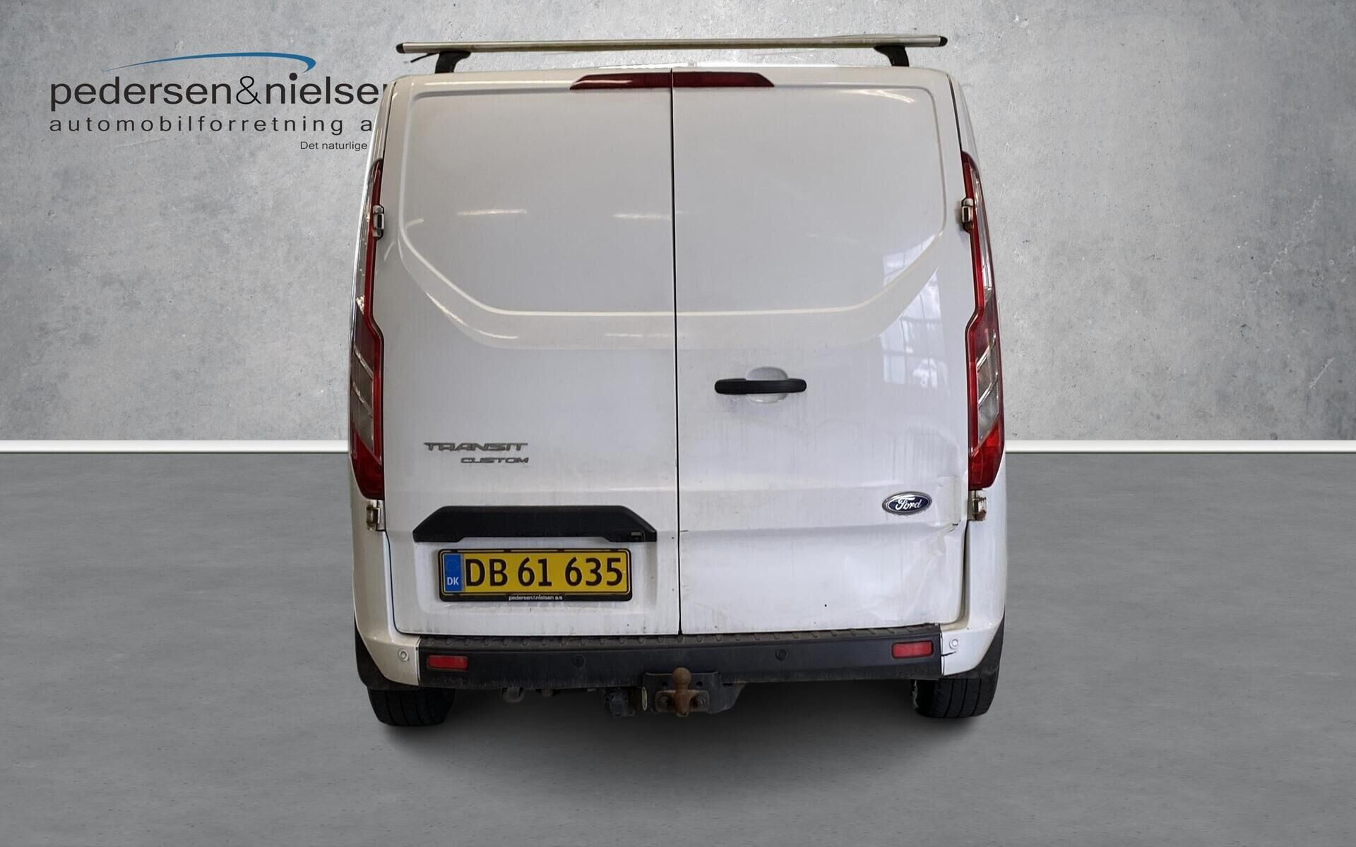 Hvid Ford Transit Custom fra 2021