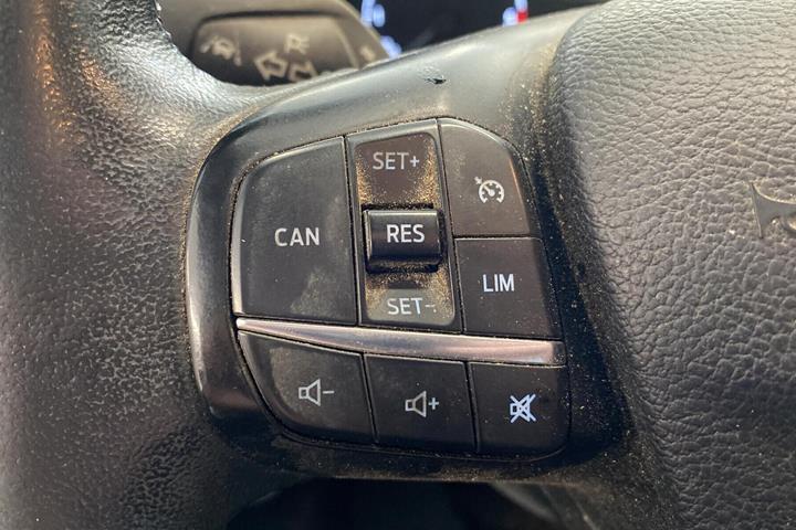 Hvid Ford Transit Custom fra 2021