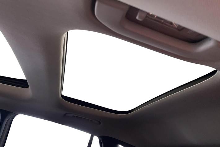 Hvid Mercedes EQA 250 fra 2021