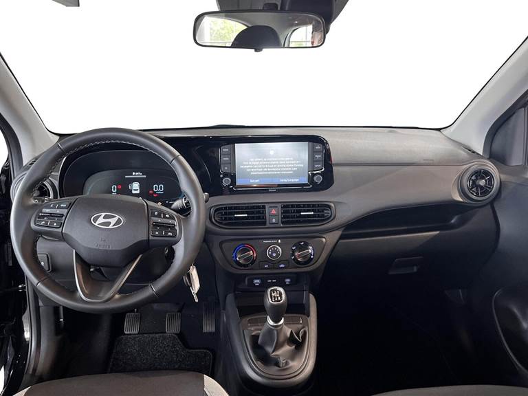 Hyundai i10 1,0 Essential 67HK 5d