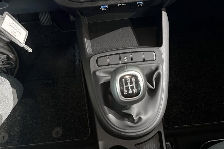 Sort Hyundai i10 fra 2023
