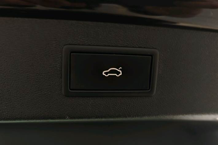 Sort Skoda Enyaq fra 2024