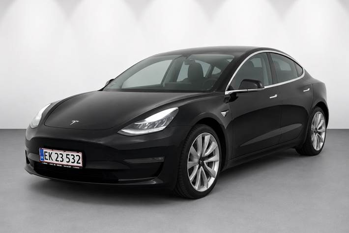 Sort Tesla Model 3 fra 2019