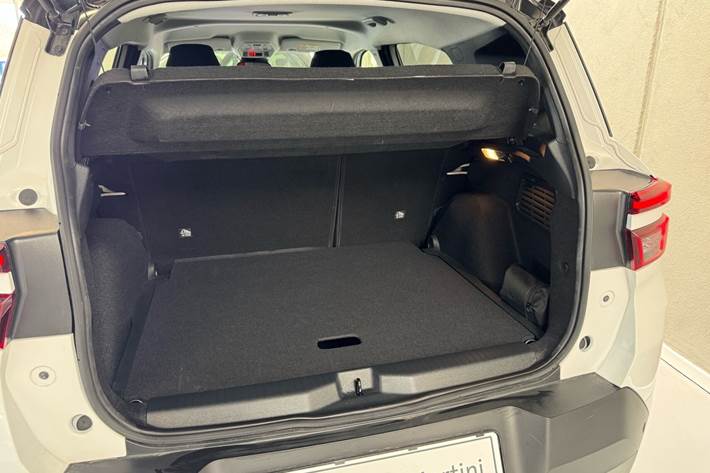 Hvid Opel Frontera fra 2025
