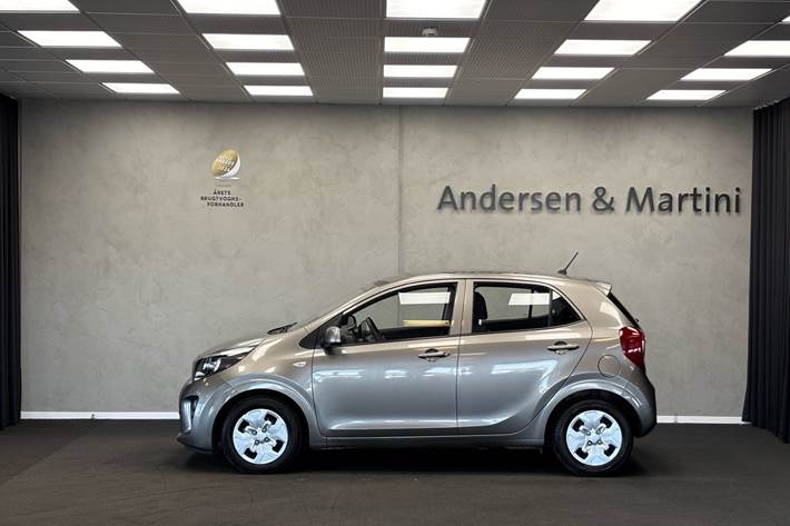Beige Kia Picanto fra 2020