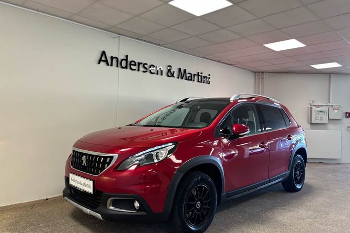 Rød Peugeot 2008 fra 2019