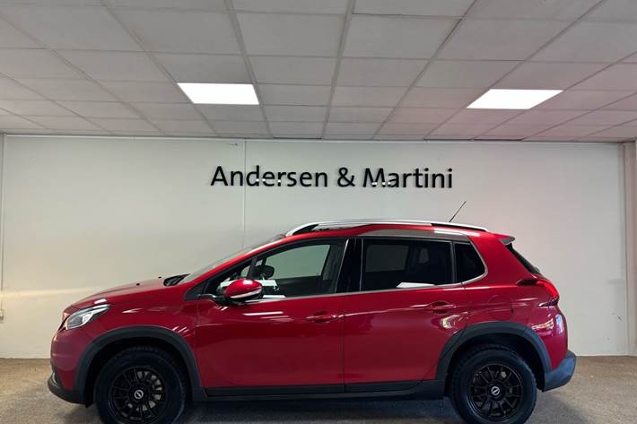 Rød Peugeot 2008 fra 2019