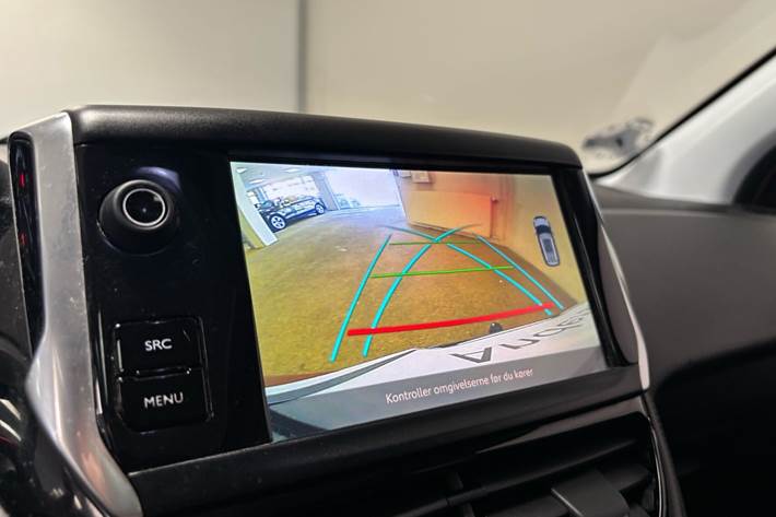 Rød Peugeot 2008 fra 2019