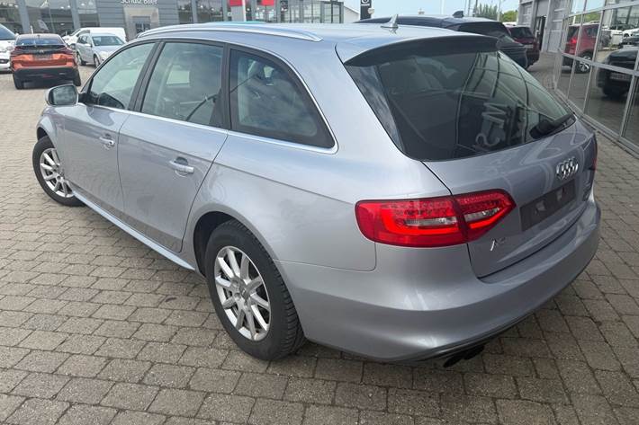 undefined Audi A4 fra 2015