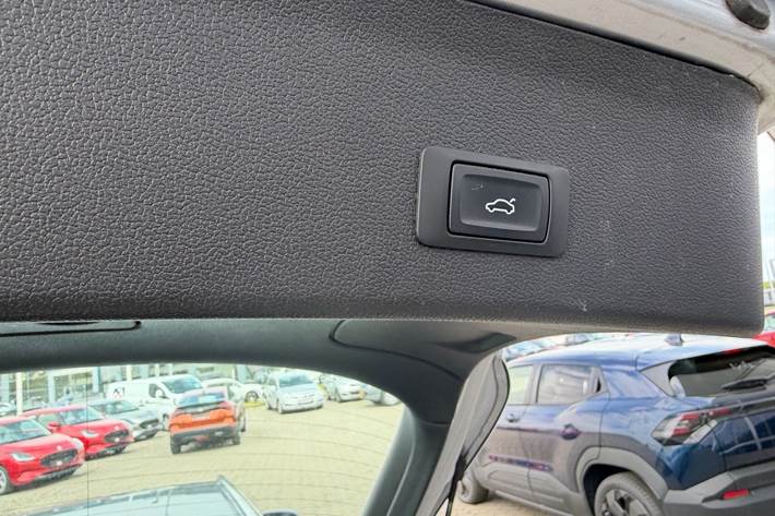 undefined Audi A4 fra 2015